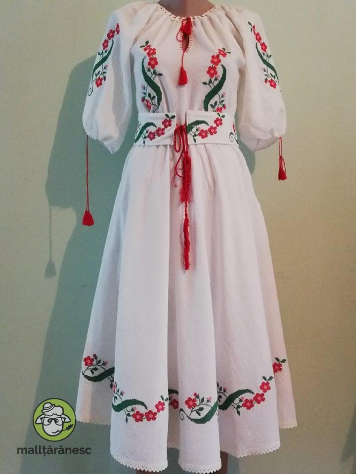 Rochita de vara din panza topita